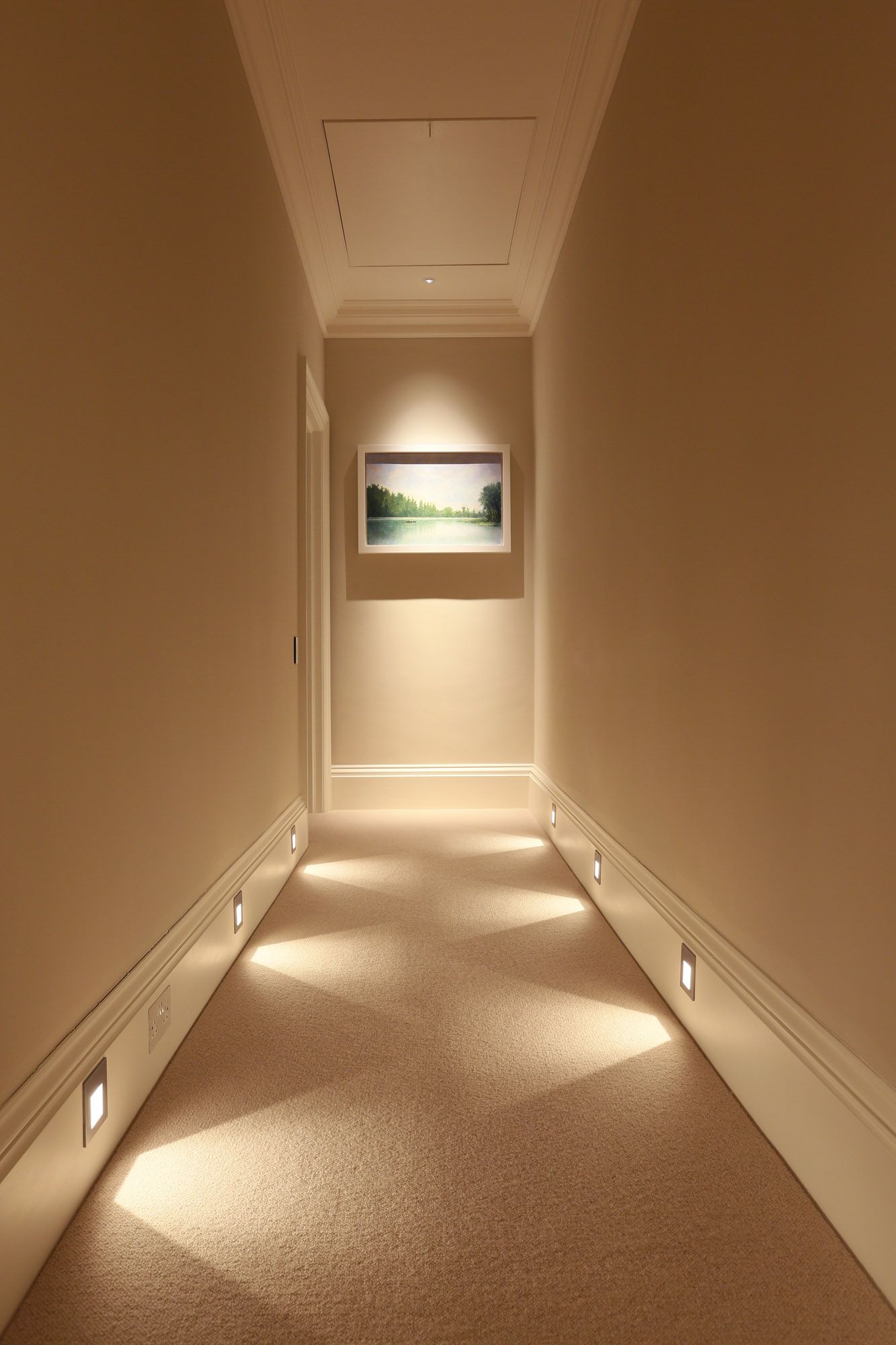 Светодиодное освещение для коридора
